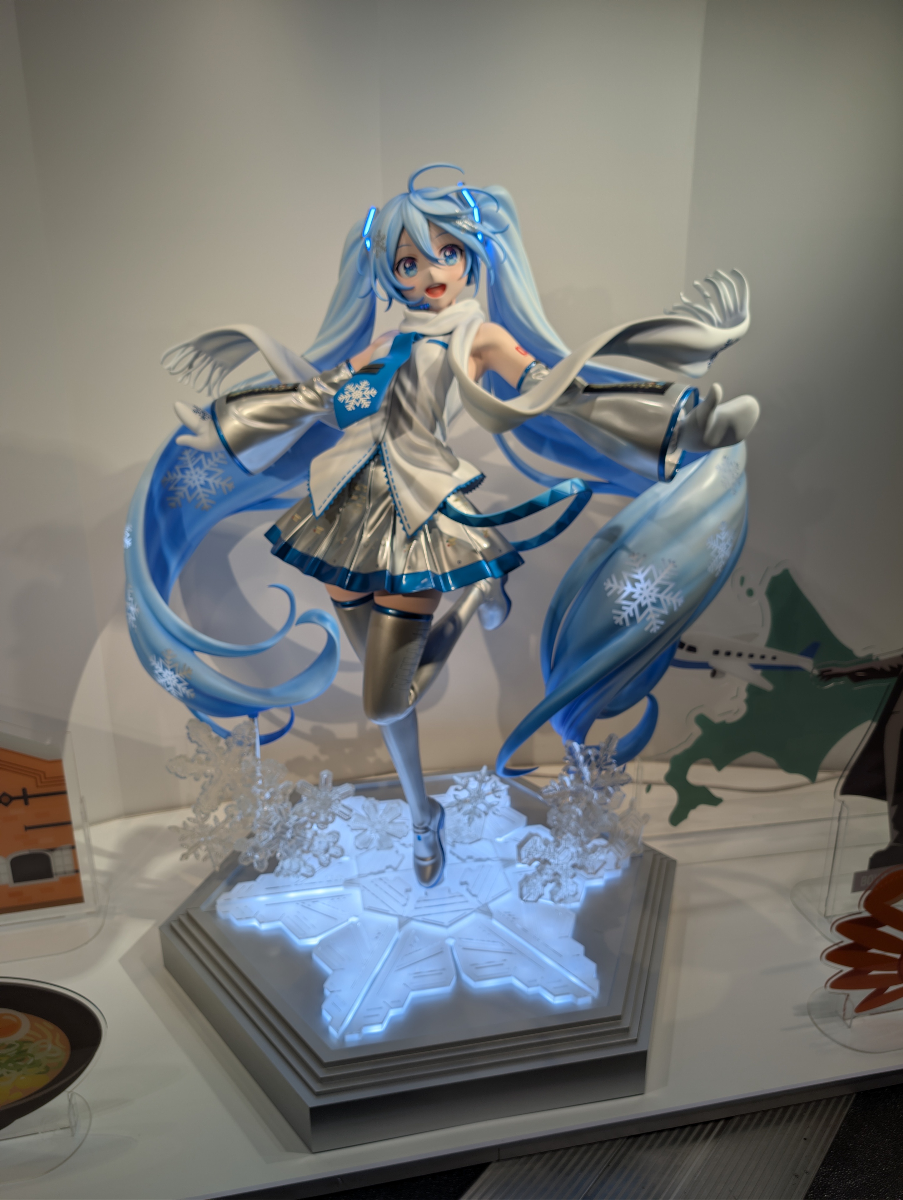 Snow Miku Figur - Mittelaufnahme